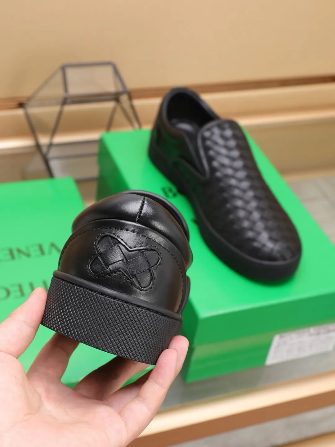 Men's men's shoes💰Men's shoes💰480💰🔥[BV] series of top purchasing agents🔍Imported first-layer cowhide woven surface, cowhide foot pads lining environmentally friendly ♻️Does not fade, 💪Sole: Rubber combination original factory special outsole ⚠Original and single goods 🔍🔍You can come in and out at will, welcome to compare ⚠Number of sizes: 38-44